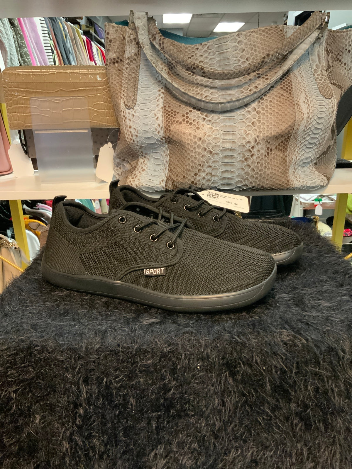 Sport Shoe sz 10 Wide