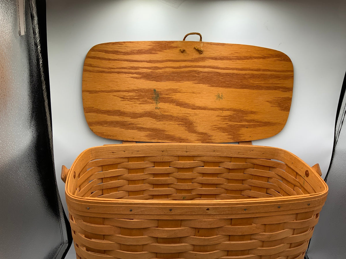 Longaberger 1994 Magazine Basket