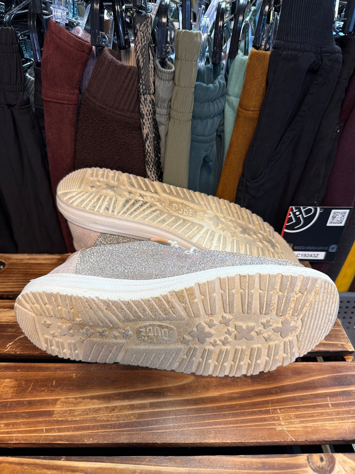 Hey Dudes Shoes Sz 7