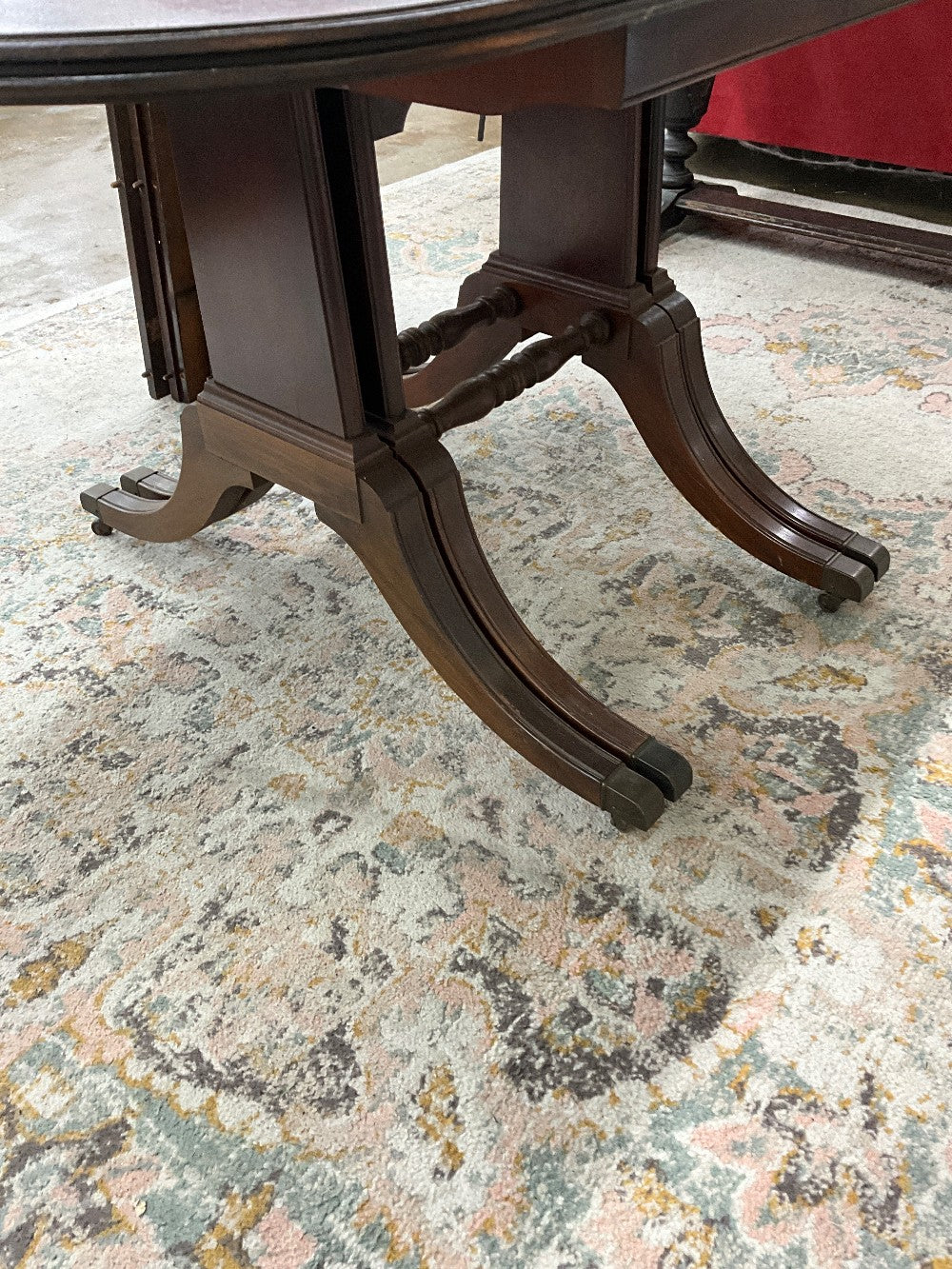 Folding Dining Table w/ 5 Leafs