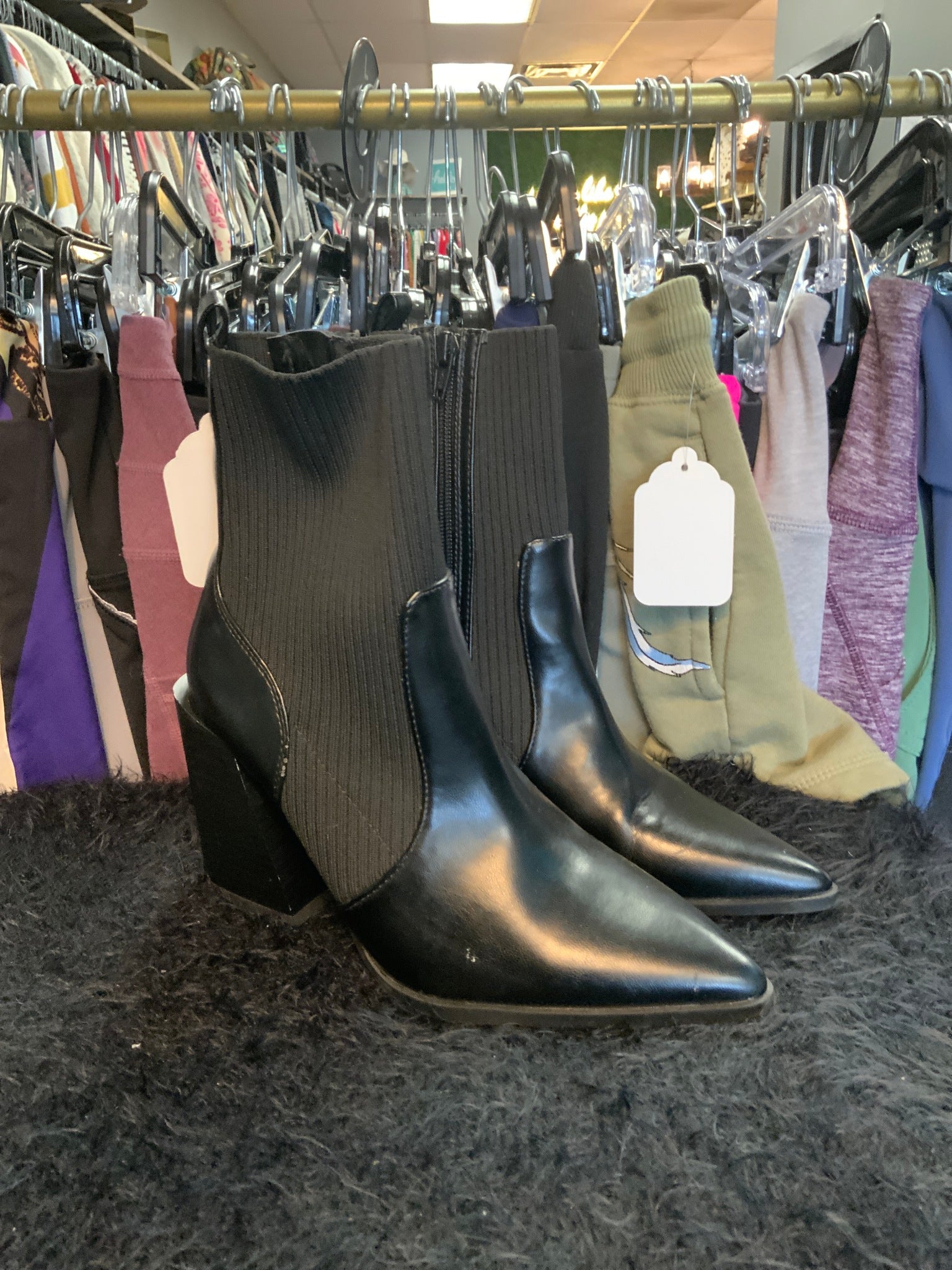 Wild Pair Boots sz 6.5