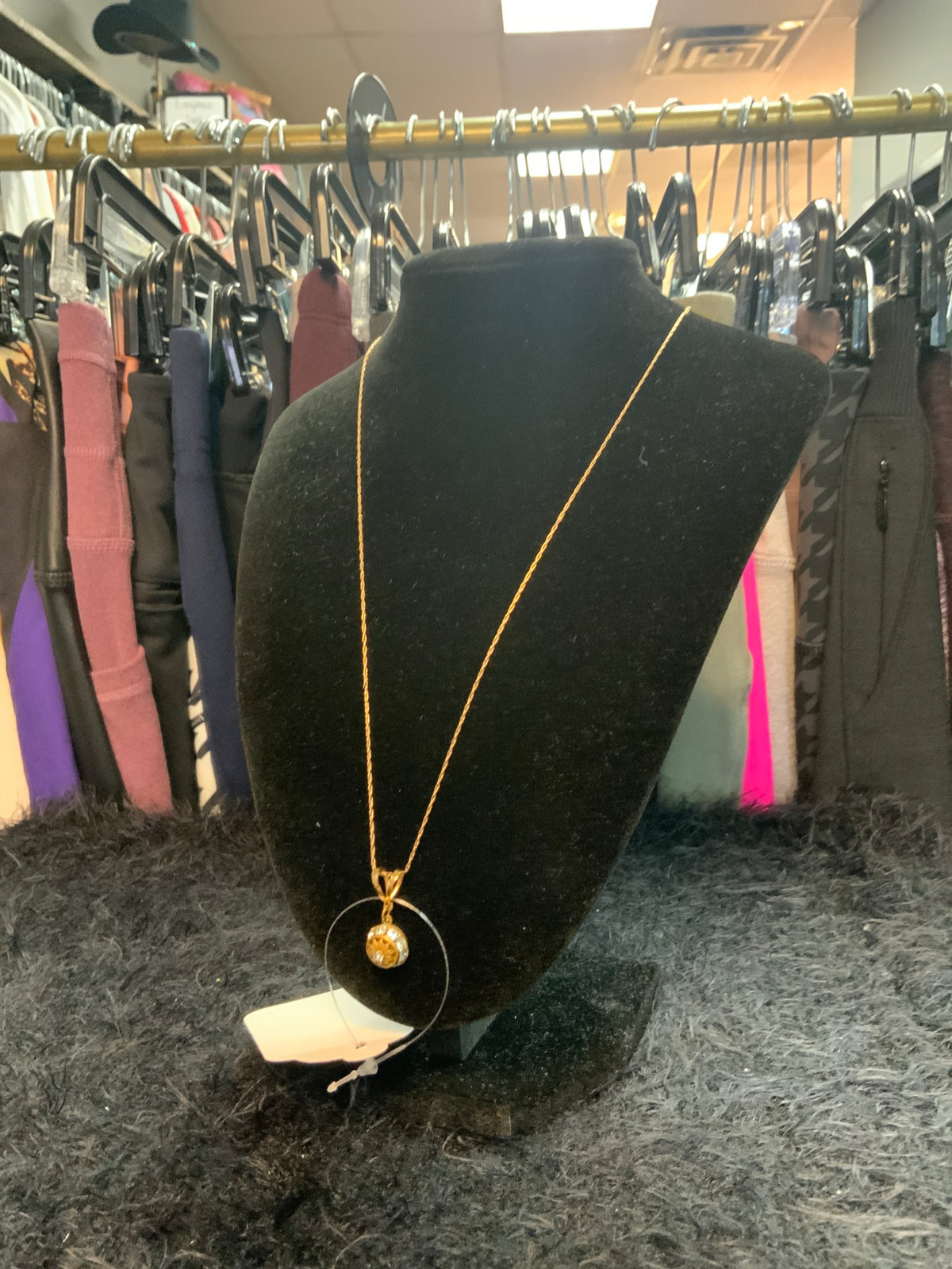 14K Gold Necklace W/Pendant
