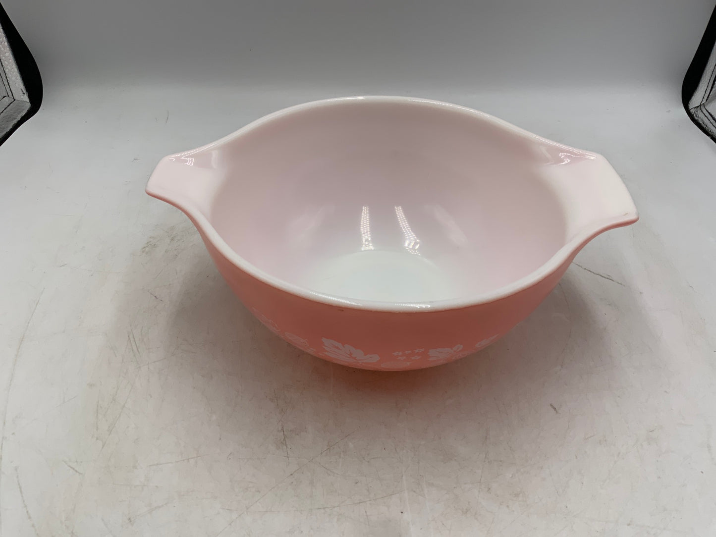 Pyrex Gooseberry 1.5 qt Cinderella Bowl