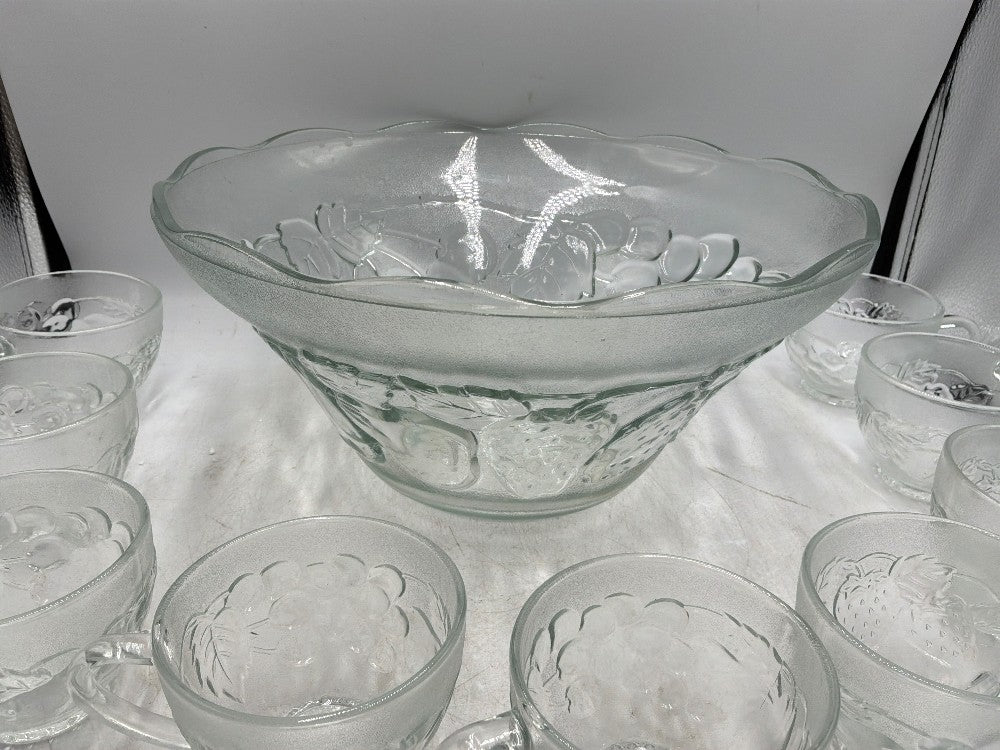 Vtg Pasari Strawberry Punch Bowl Set