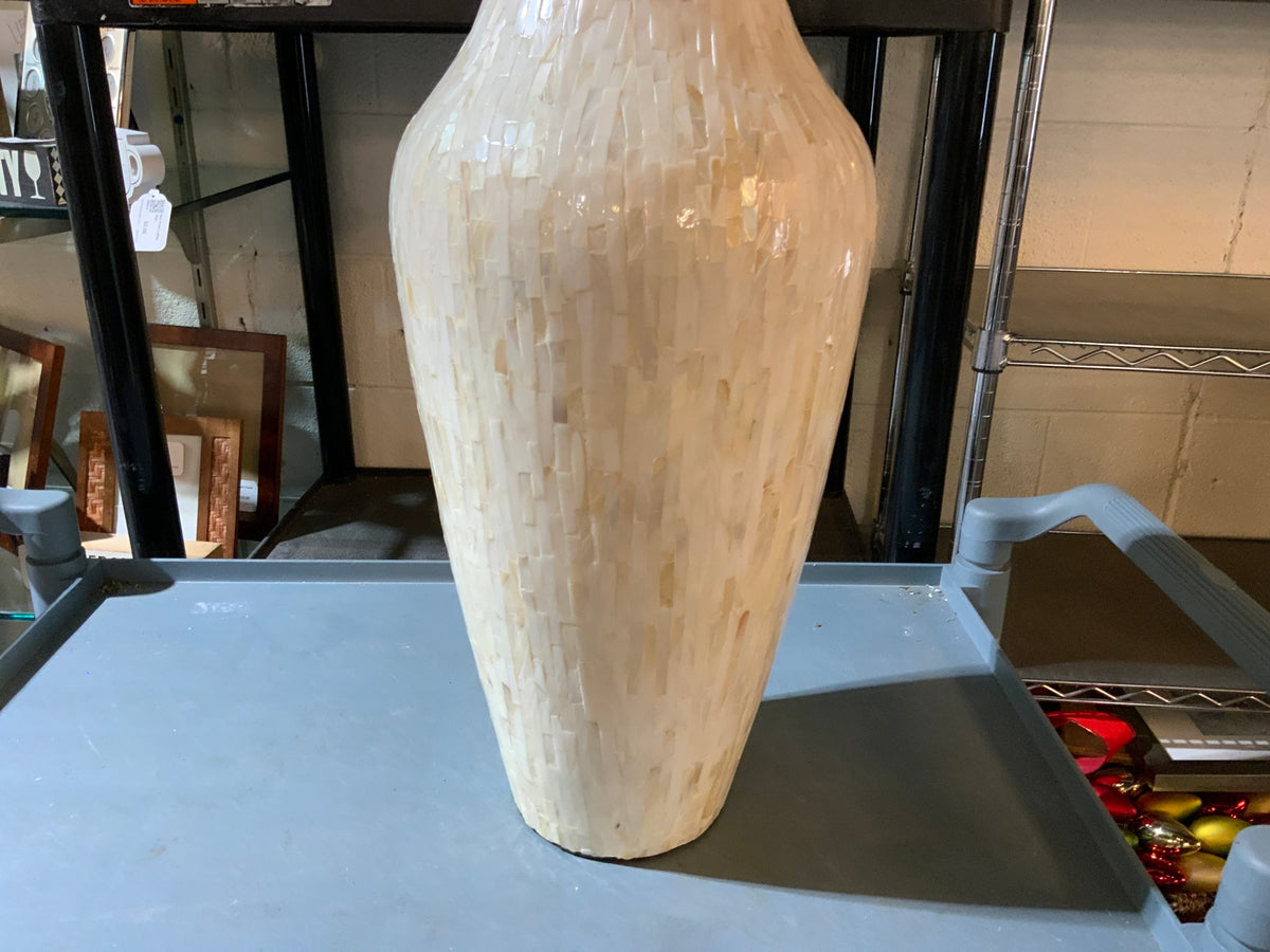 Lg Shell Vase