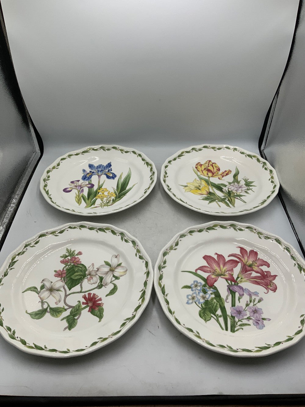 Casual Gourmet Garden Plates - Set of 4