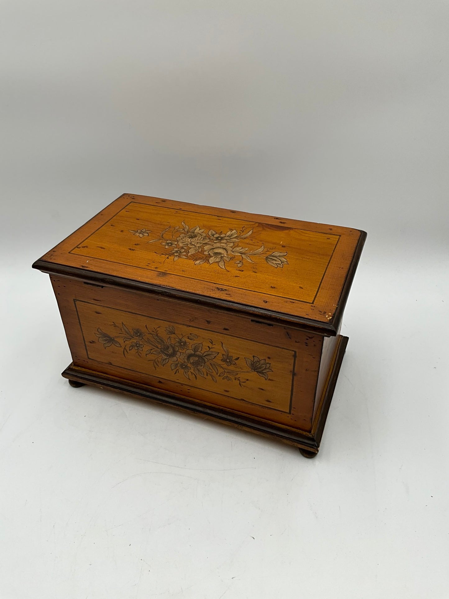 Sm Floral Pine Box - Retail: $249