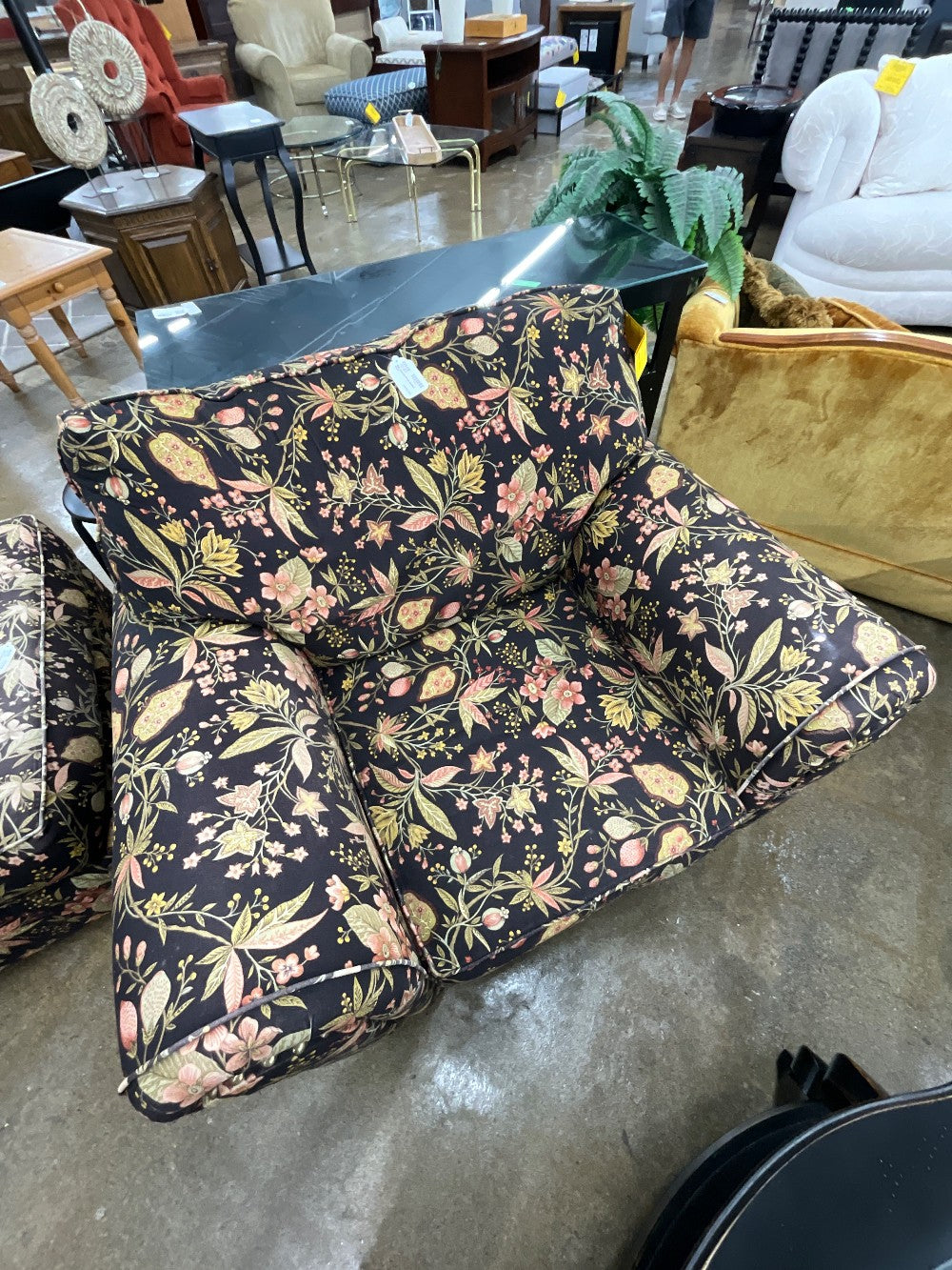 Sofa Express Floral Accent Chair