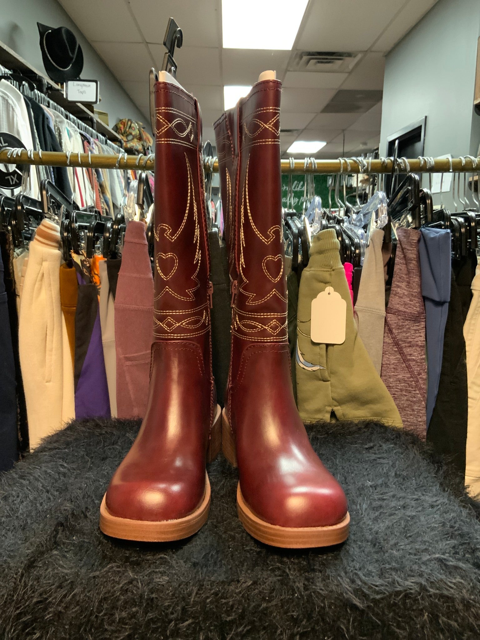 NWT No Boundaries Boots Sz 7