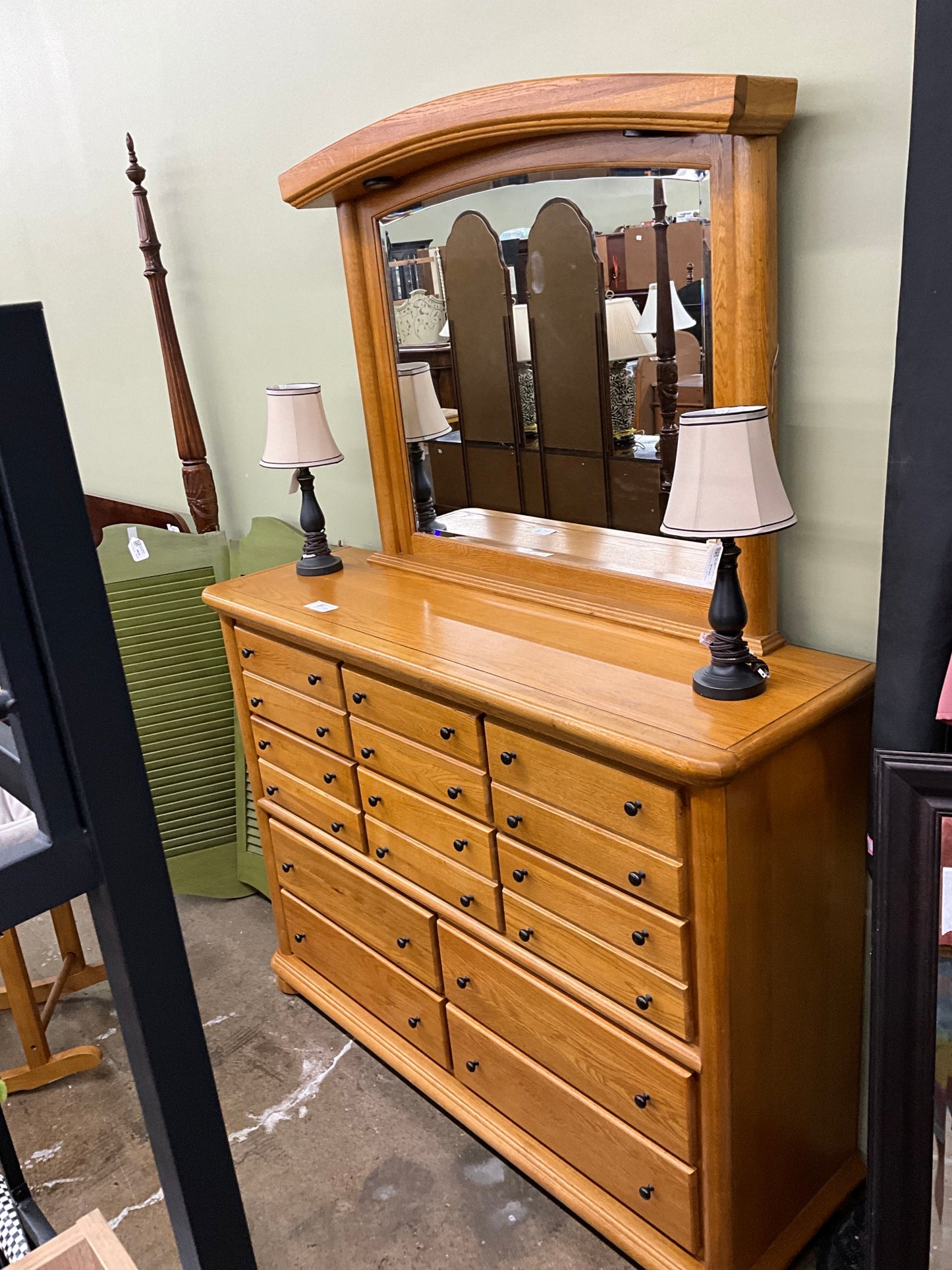 Dresser W/Mirror