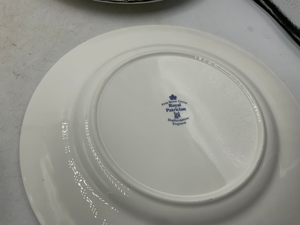Set of 6 Royal Patrician Plates