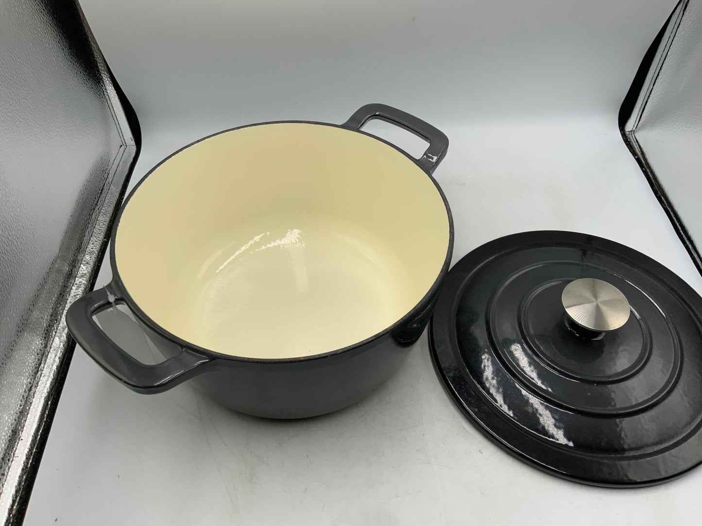 Cast Iron Enamel Dutch Oven