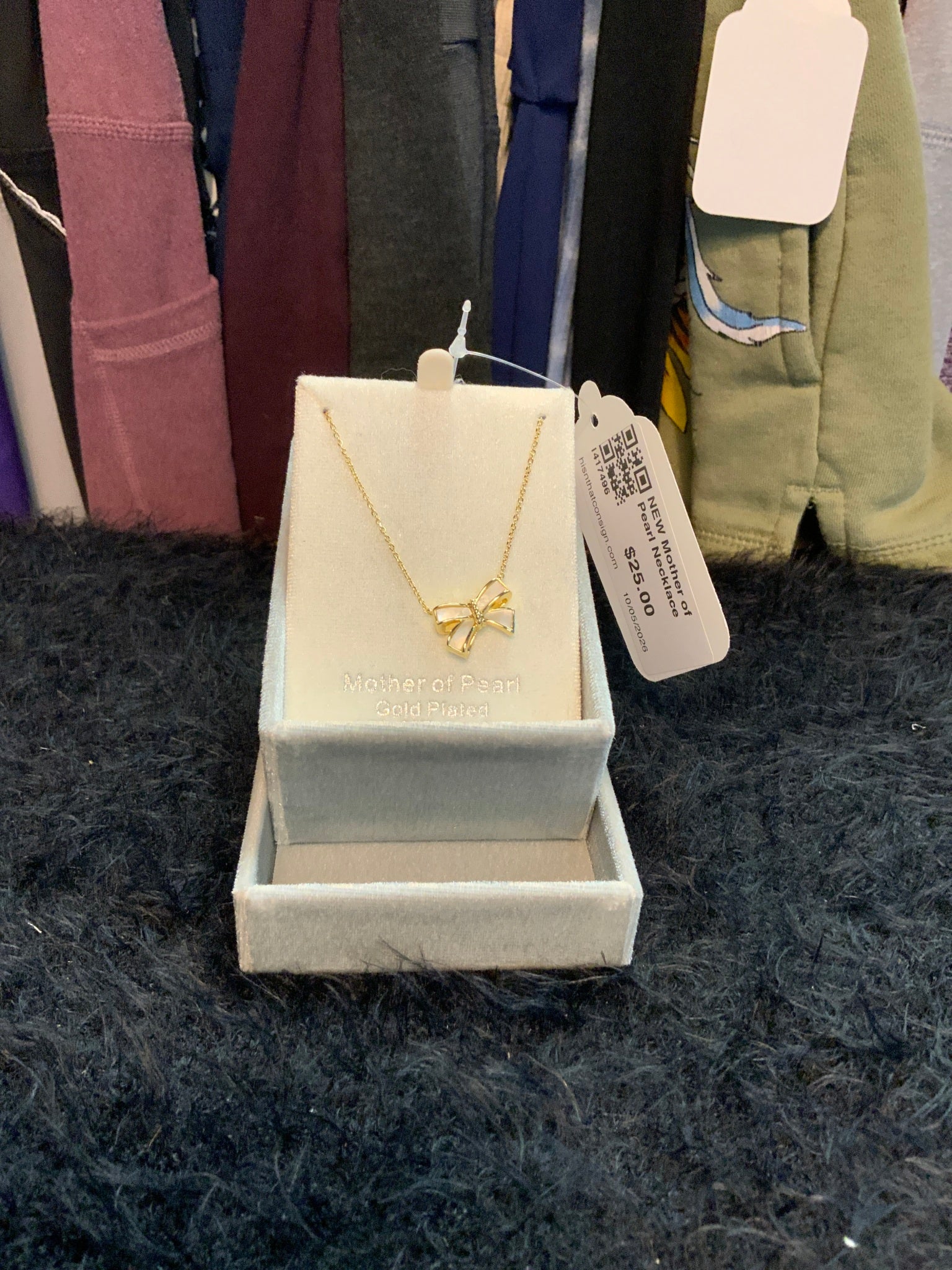 NEW Mother of Pearl Necklace