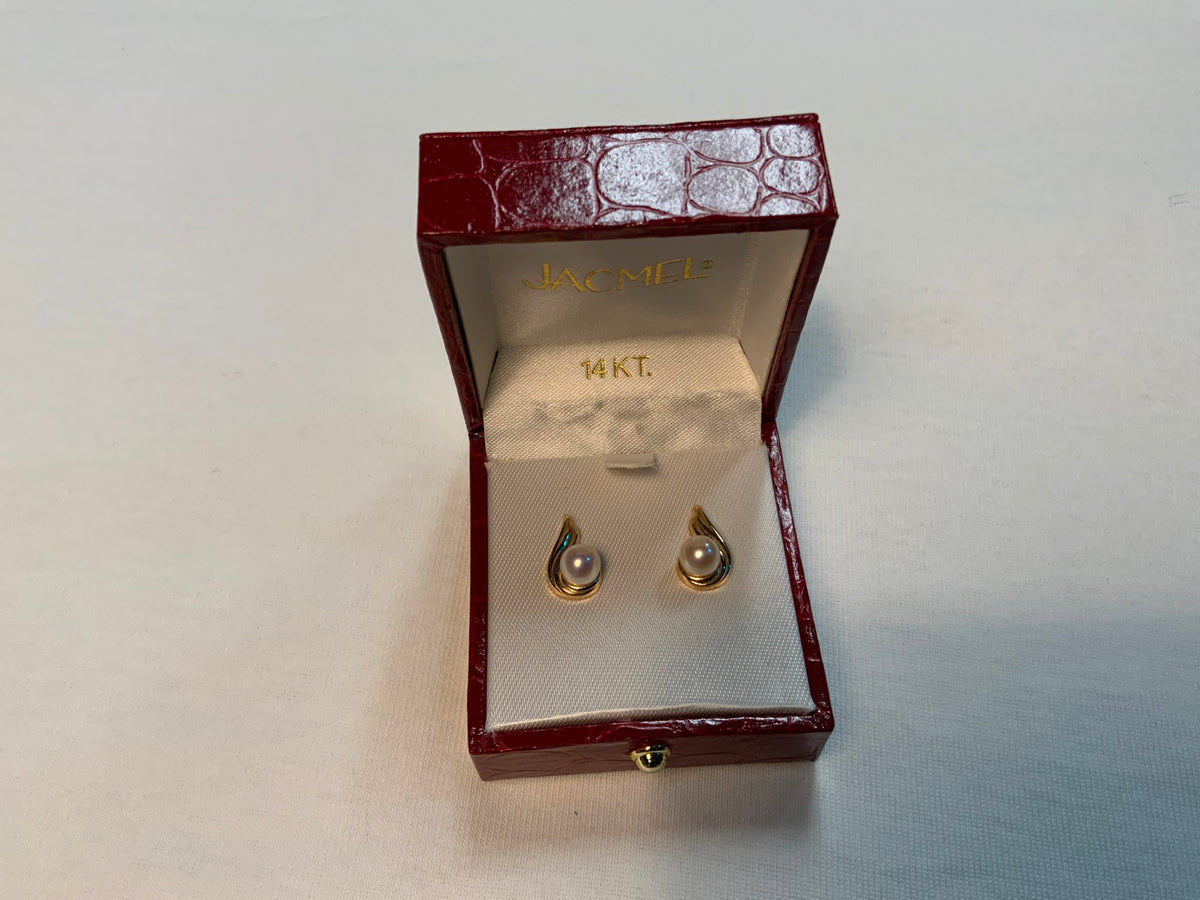 14K Earrings Retail $80