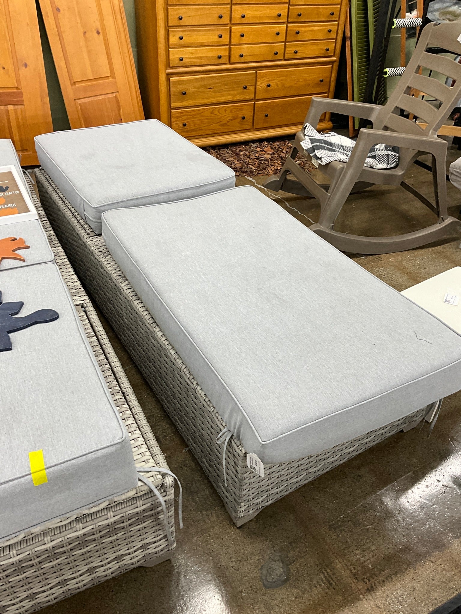 Outdoor Lounge Chair w/Cushion