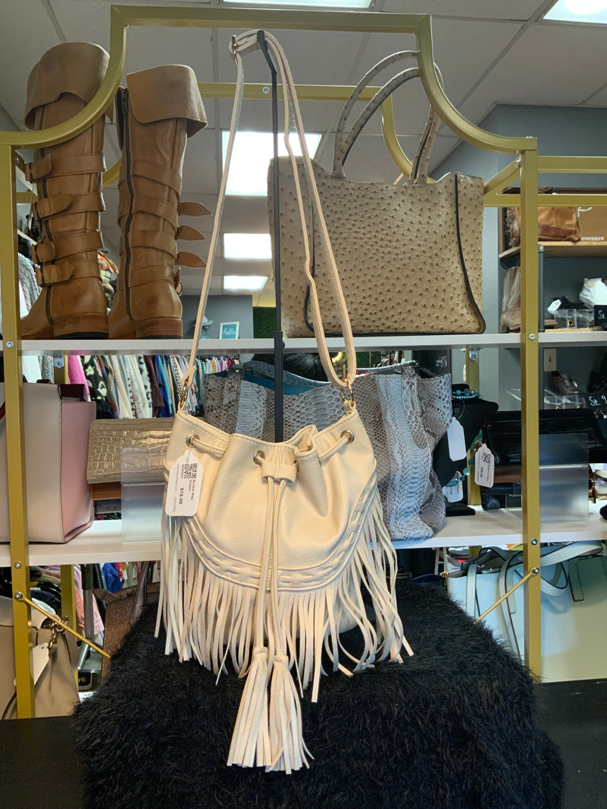 Bucket Bag Cream