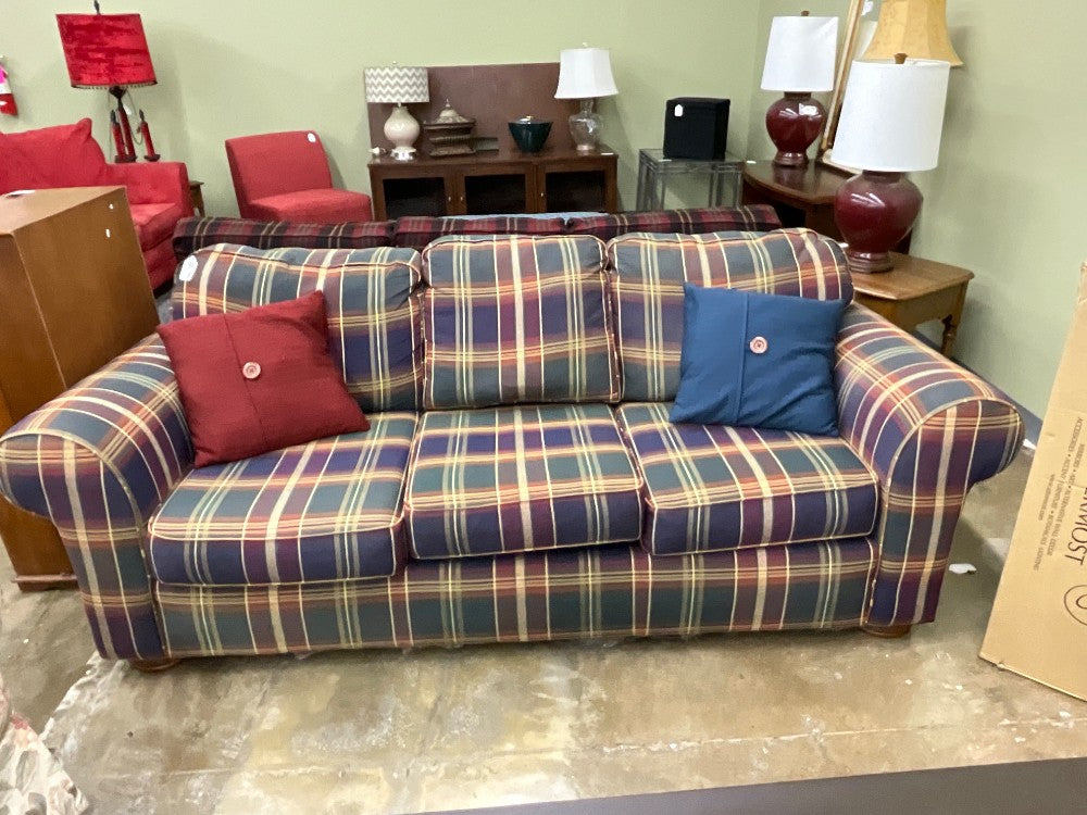 Kroehler Plaid Sofa w/ 2 Pillows