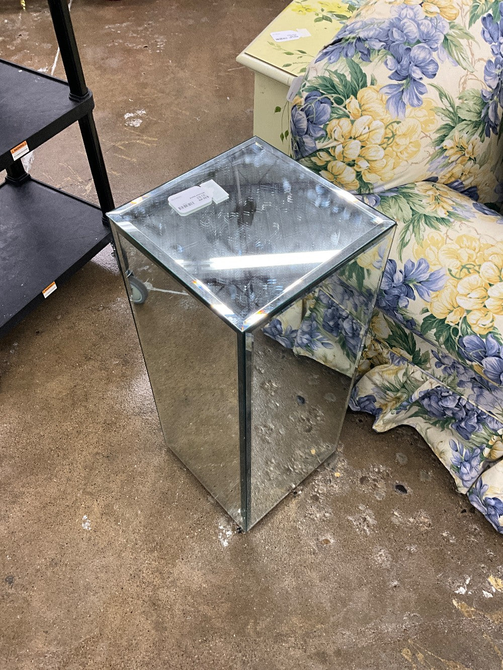 Mirrored Stand