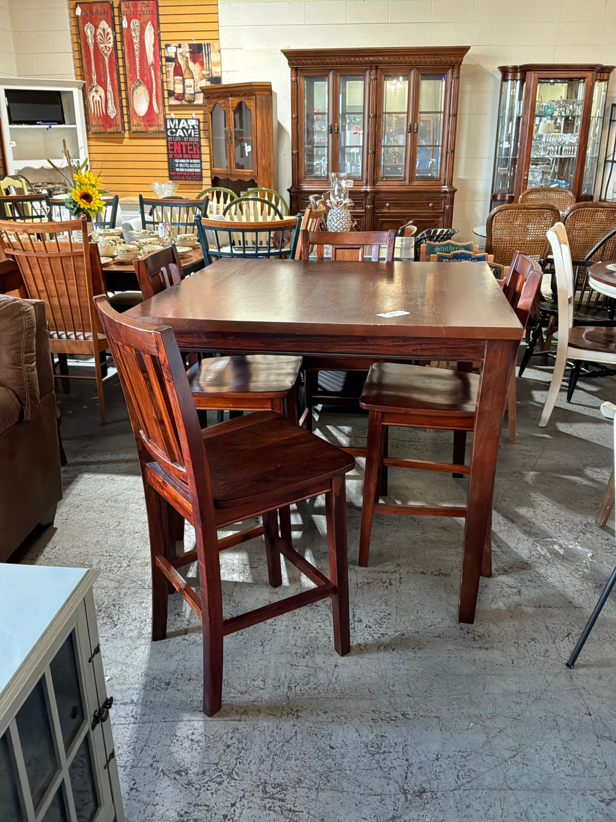 Kitchen Table W / 4 Chairs