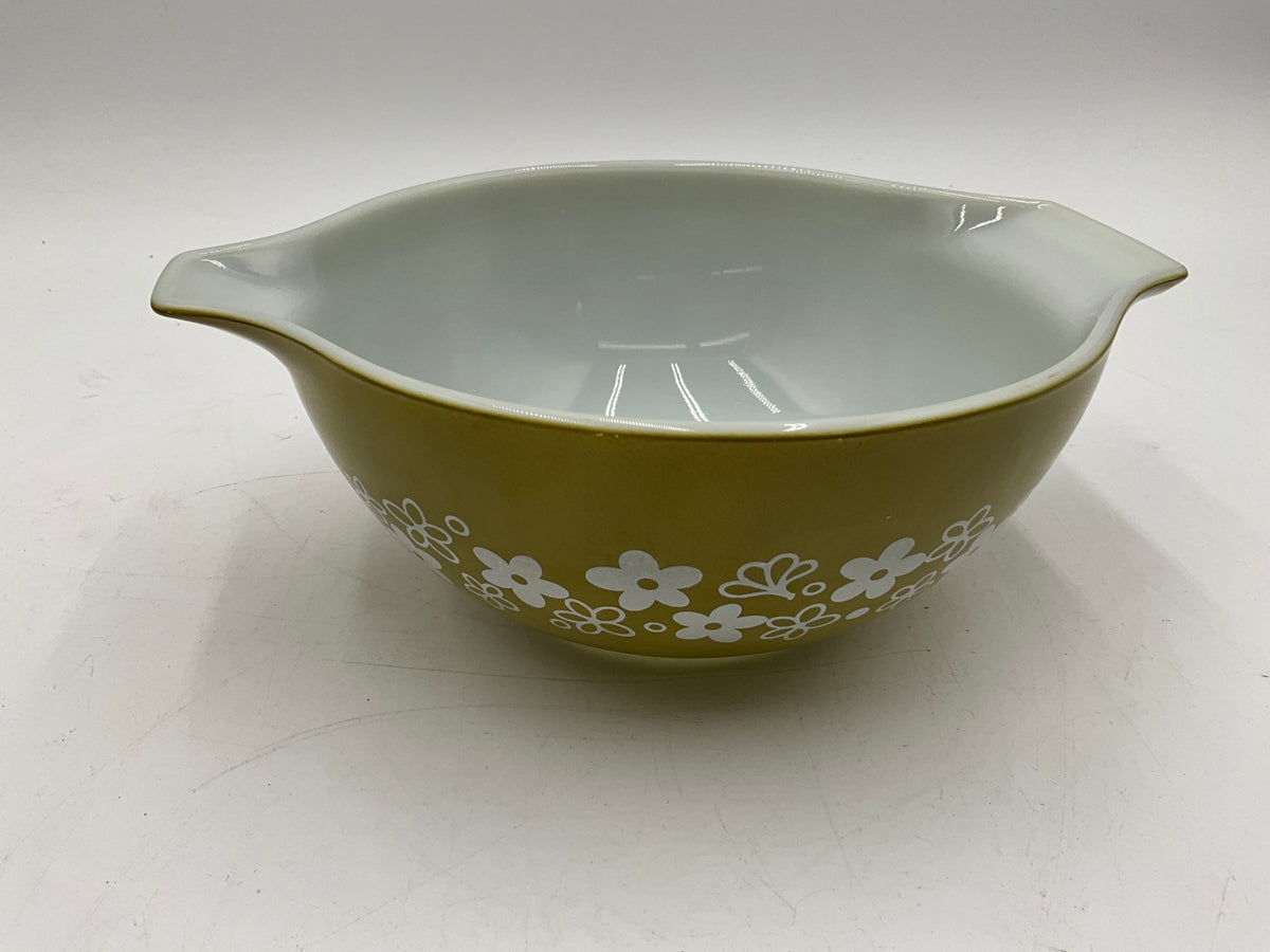 Vtg Pyrex 4Pc Spring Blossom Cinderella Bowl Set