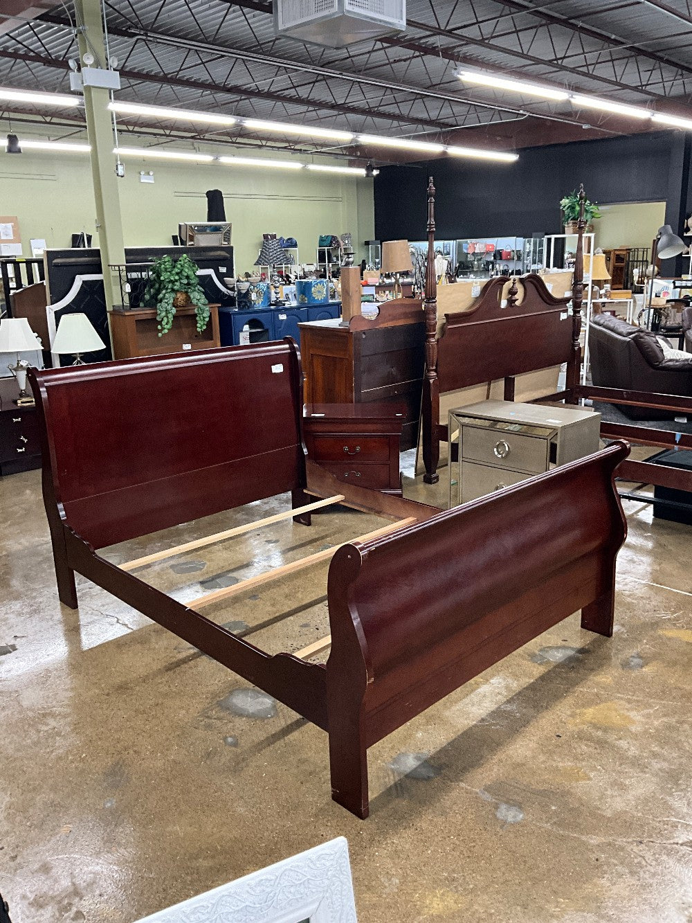 Queen Size cherry Sleigh Bed