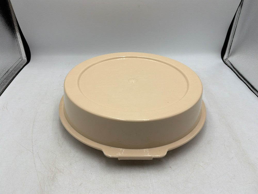 Pyrex Pie Dish W/ Cover