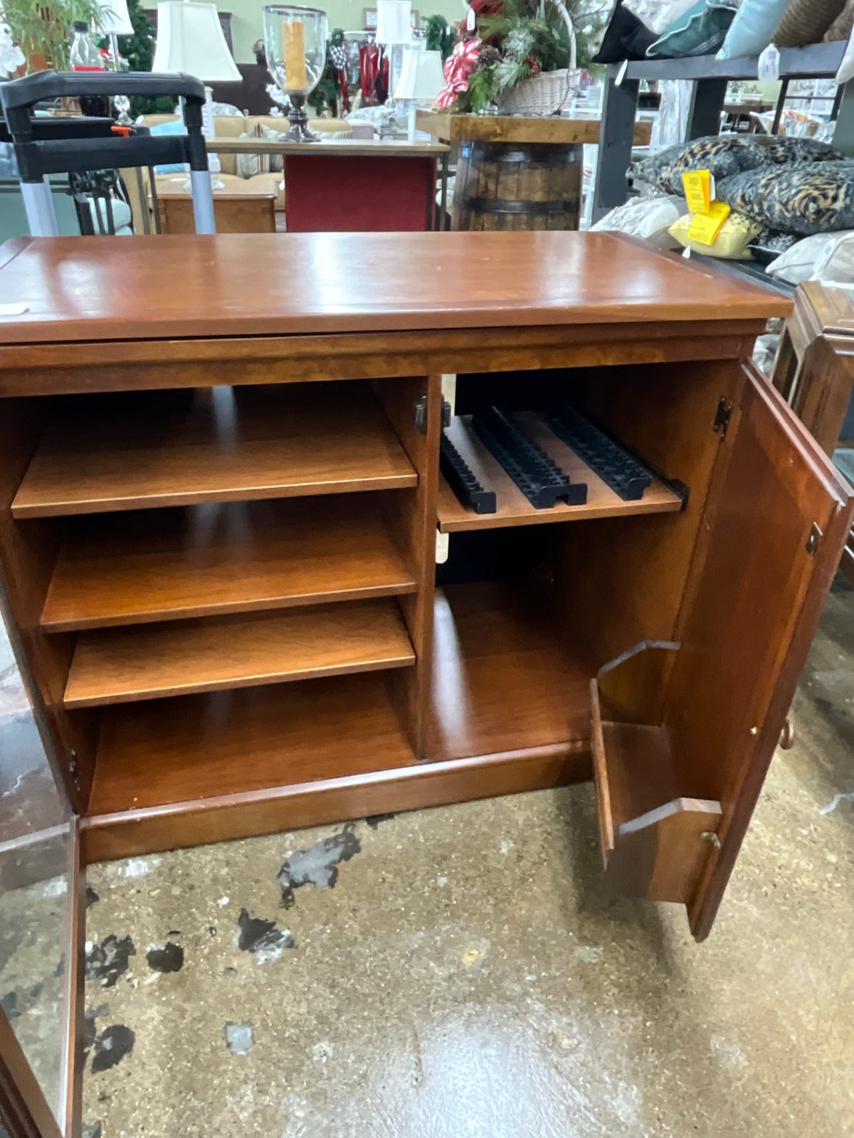 Tv Console on Wheels