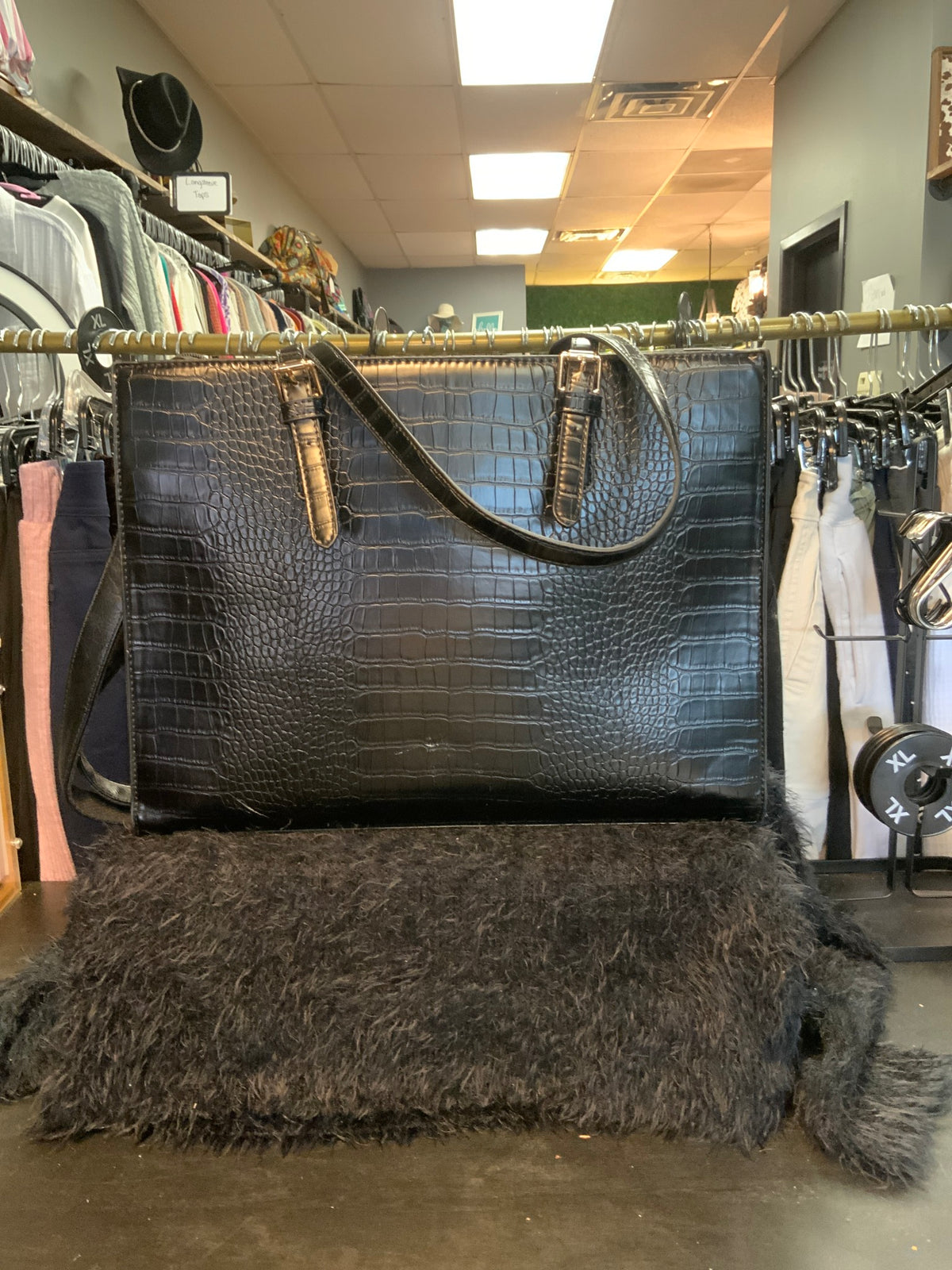 Snake Print Handbag w/ Crossbody Strap Tan
