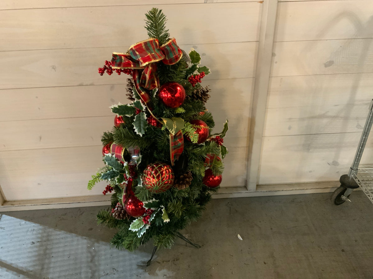 3 ft Christmas Tree with Ornaments