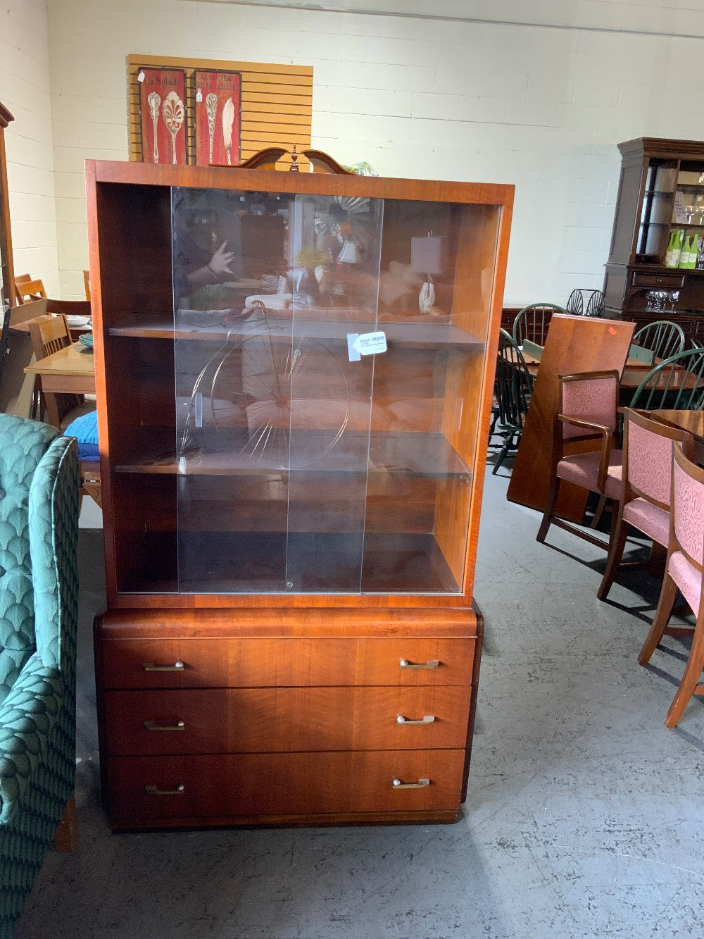 VTG Hutch With Glass Doors