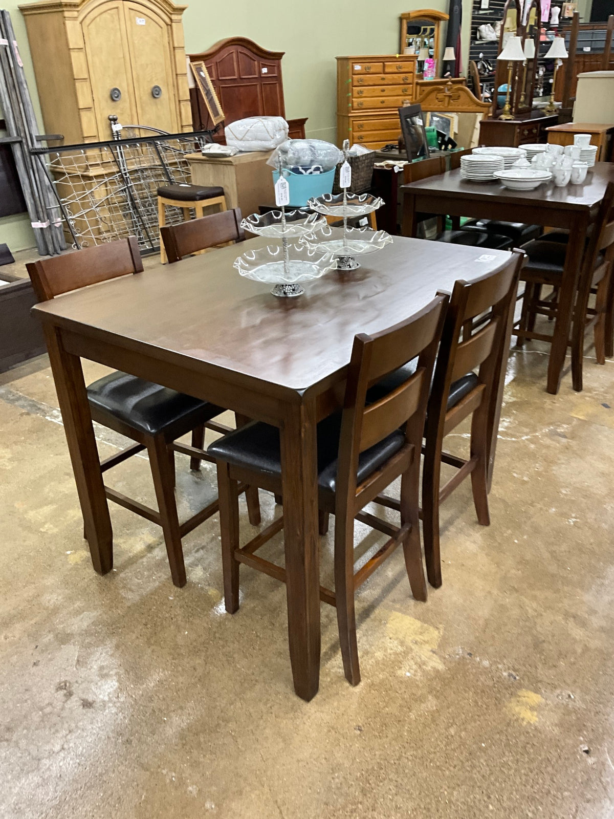 Hightop Table W/ 4 Chairs