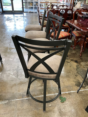 Set of 4 Counter Height Metal Stools