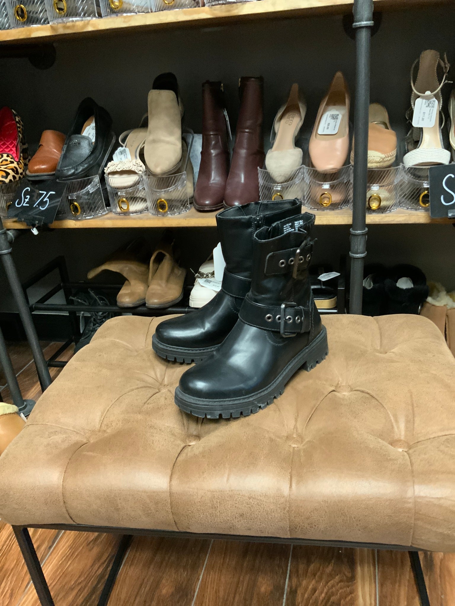 OS Boots Sz 6.5 Black