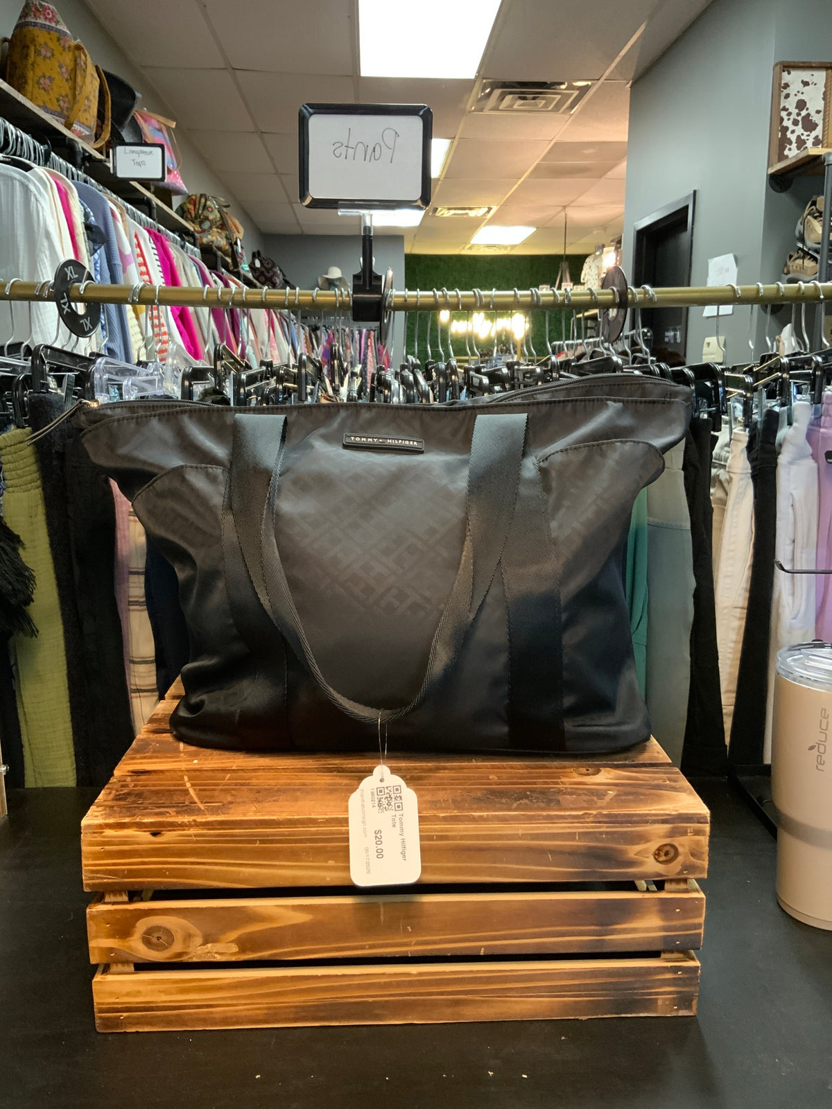 Tommy Hilfiger Tote