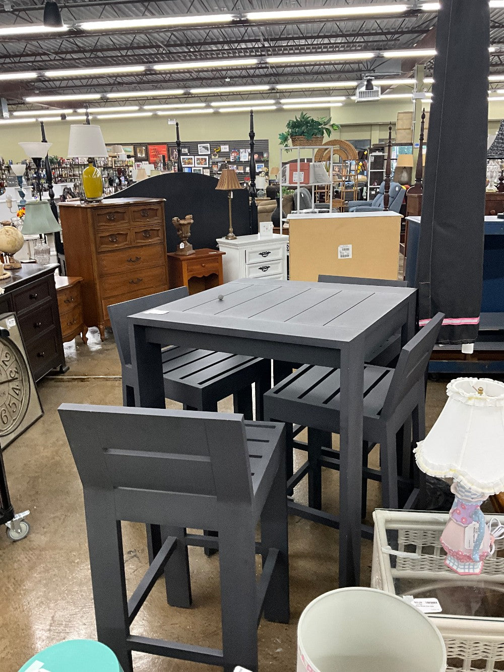 Metal Outdoor Hightop Table w/ 4 Barstools
