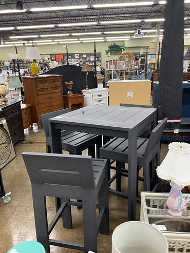Metal Outdoor Hightop Table w/ 4 Barstools