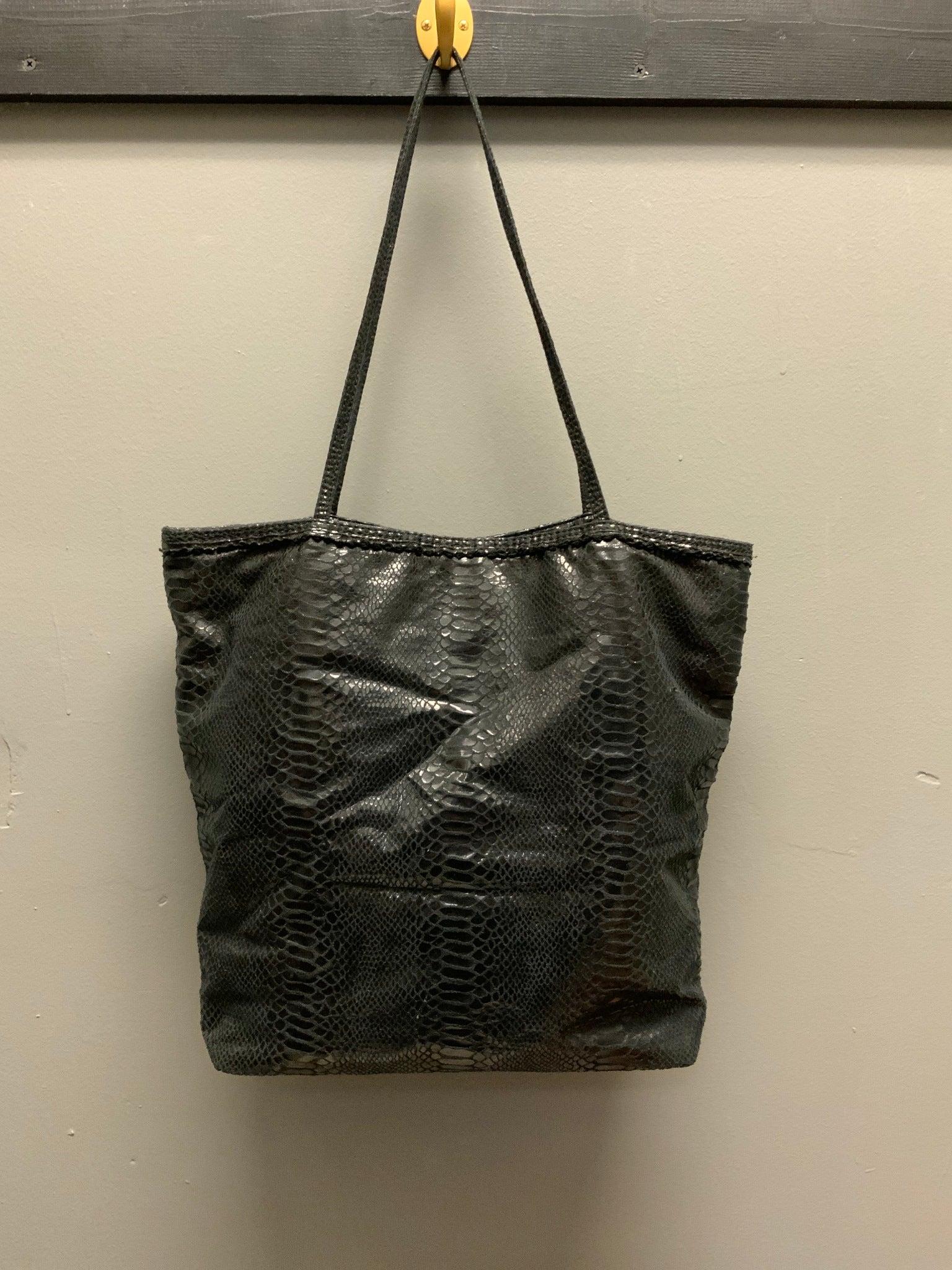 Cache Tote