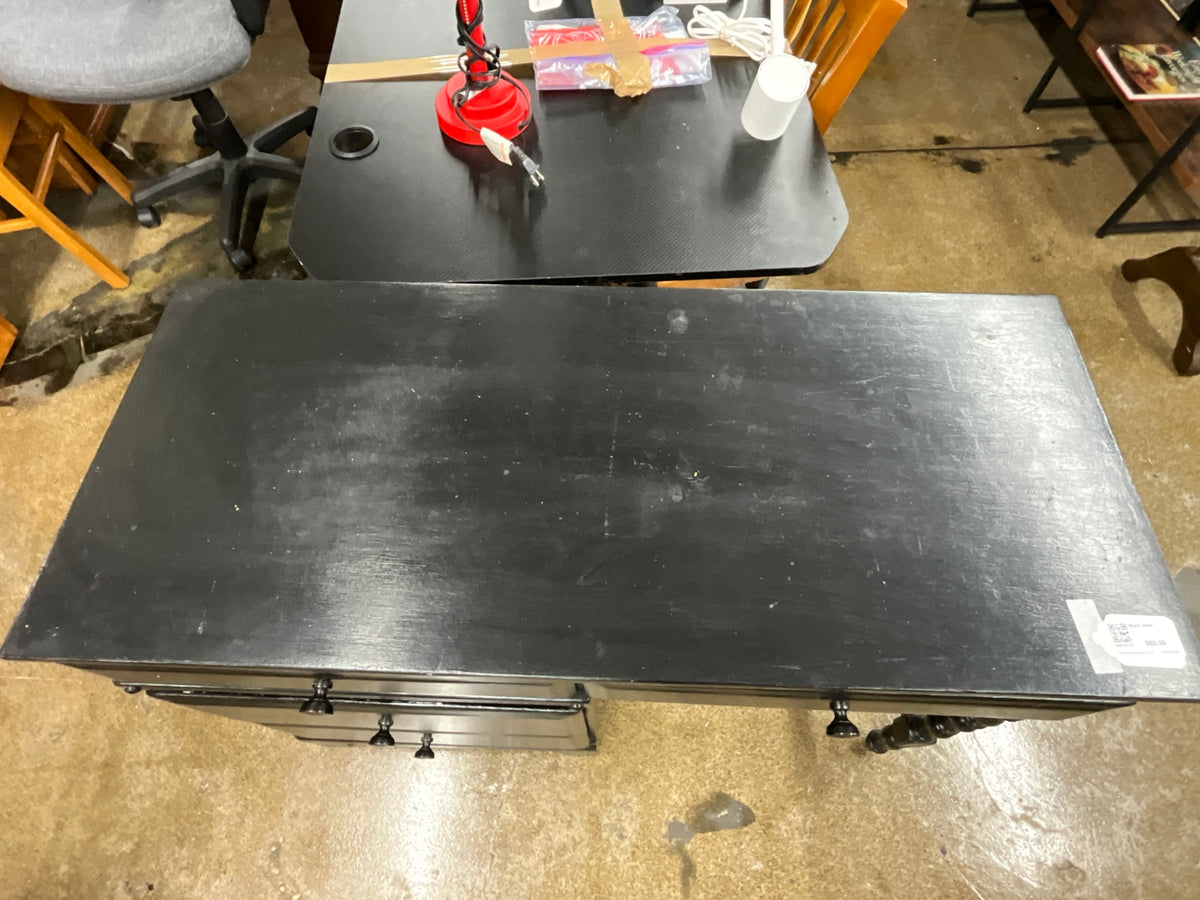 Black Desk