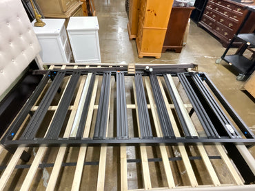 Queen Platform  Bed