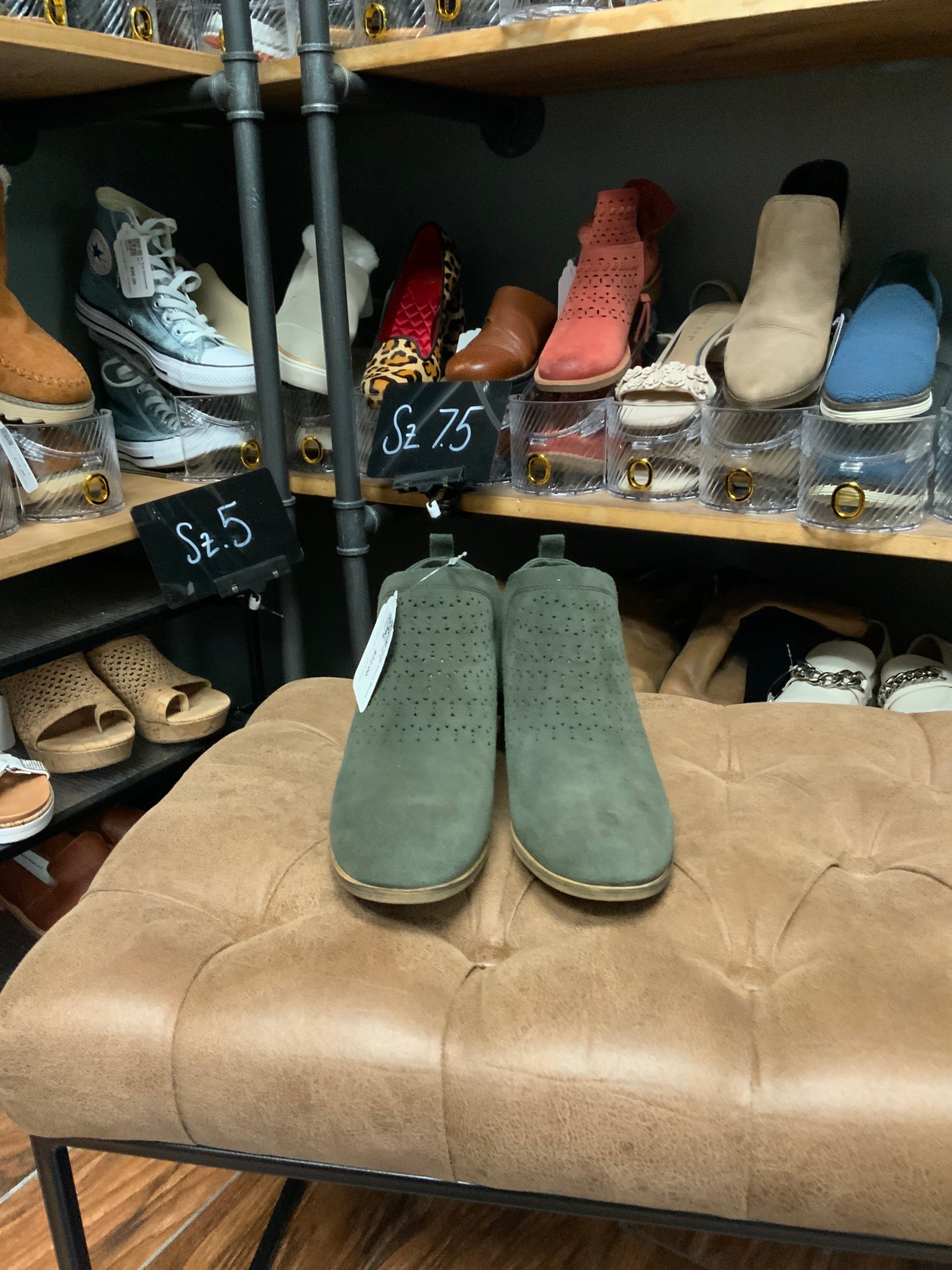 NEW Toms Boots Sz 9
