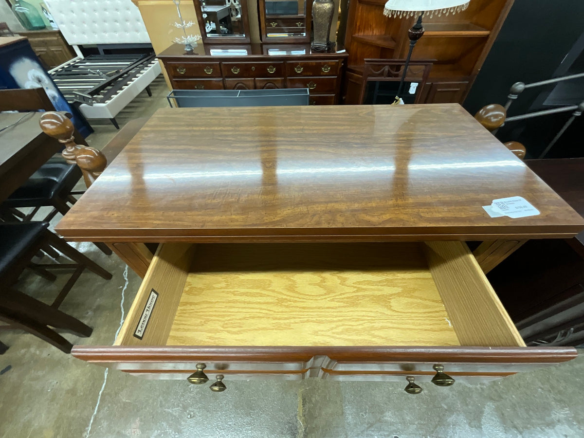 Broyhill Chest Of Drawers