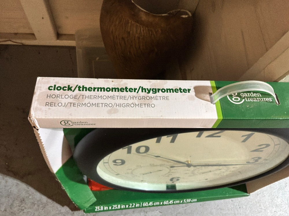 NEW Lg Garden Clock / Thermometer / Hygrometer