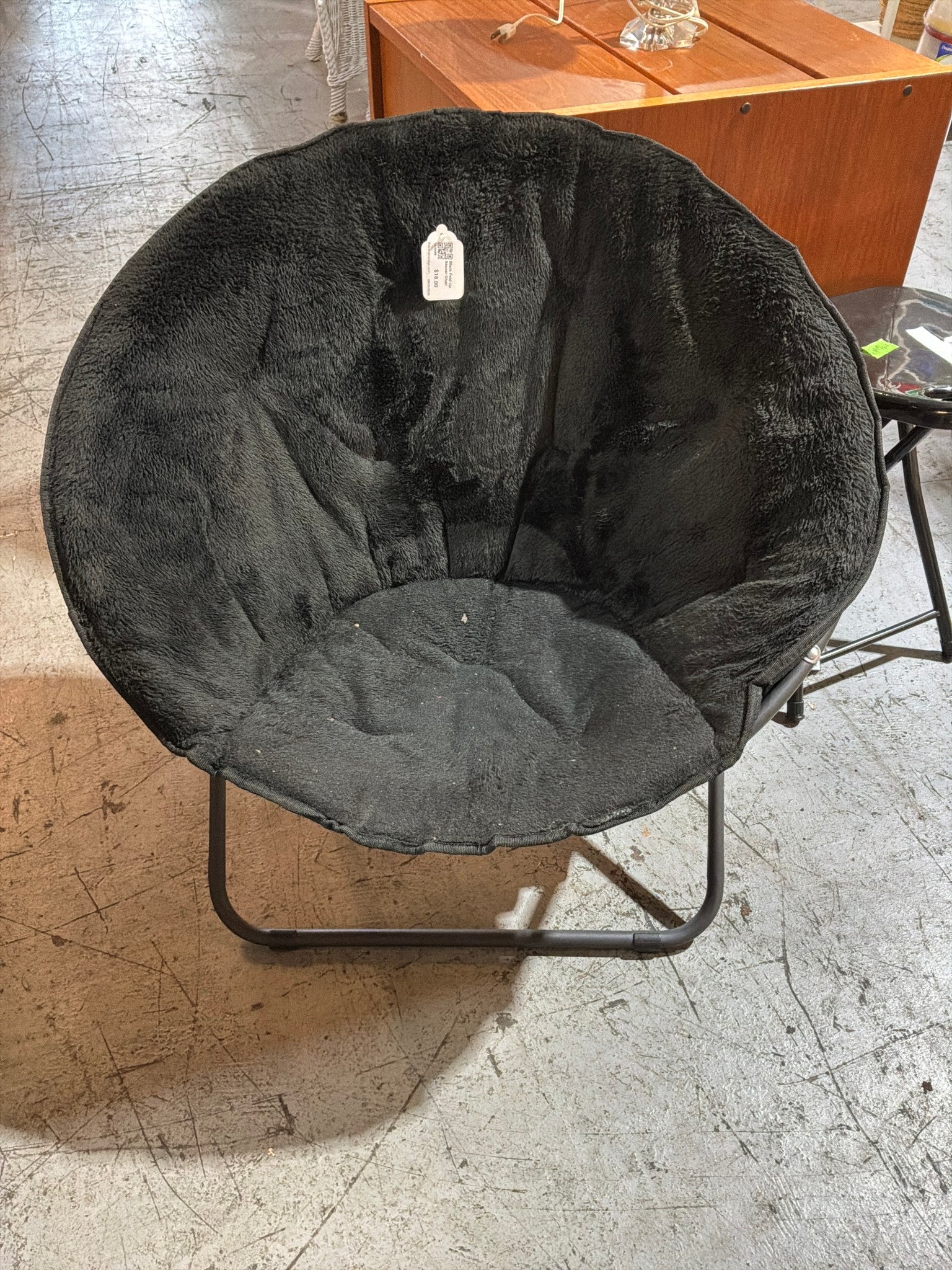Black Fold Up Saucer Chair