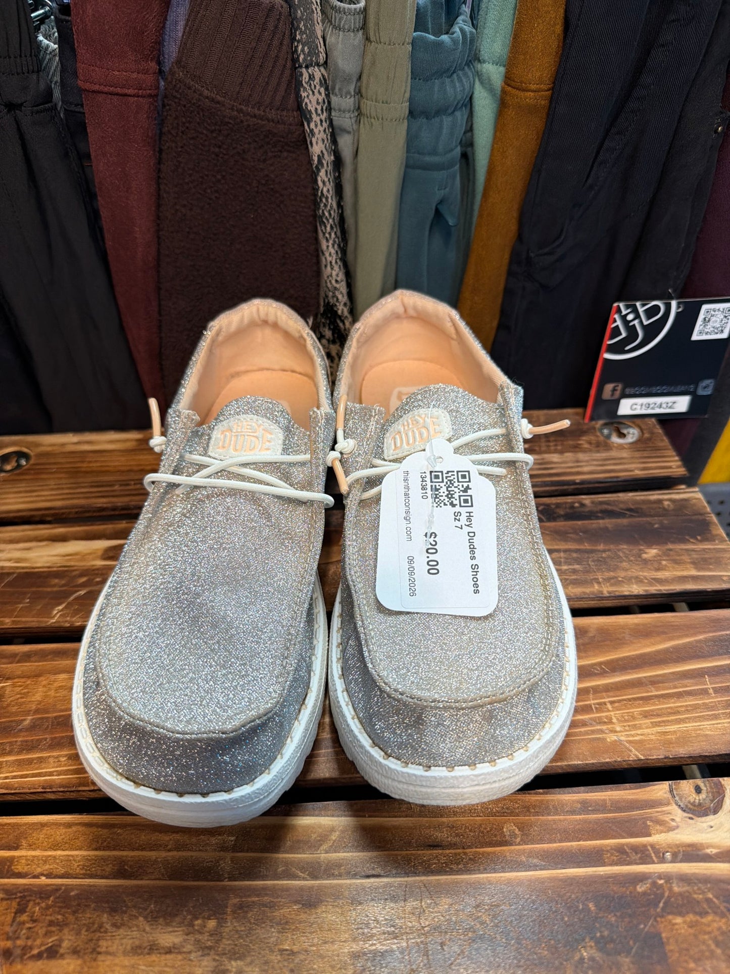 Hey Dudes Shoes Sz 7