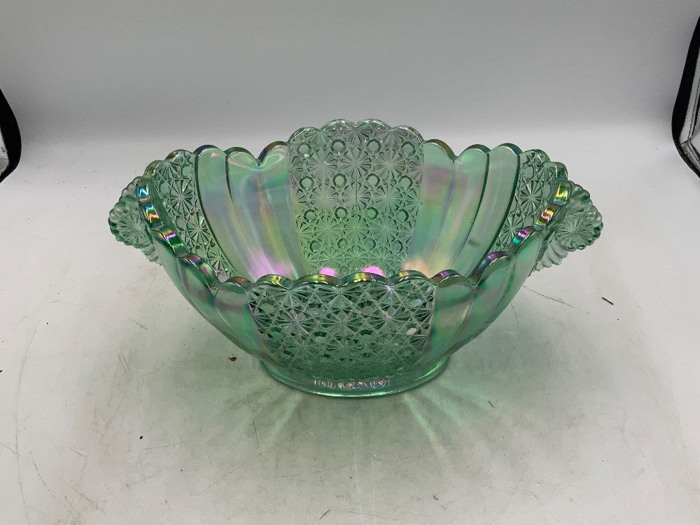 Fenton Sea Mist Green Daisy Button Glass Bowl
