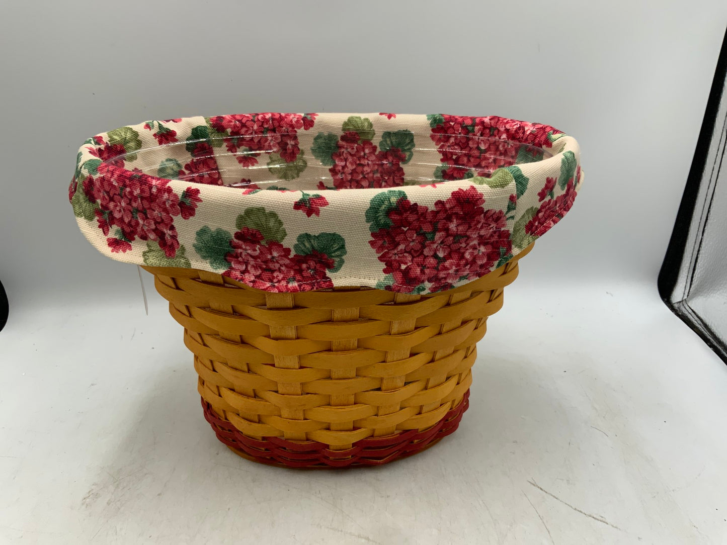 Longaberger 2002 Geranium Basket