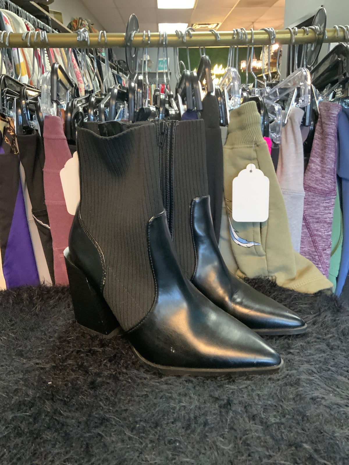 Wild Pair Boots sz 6.5