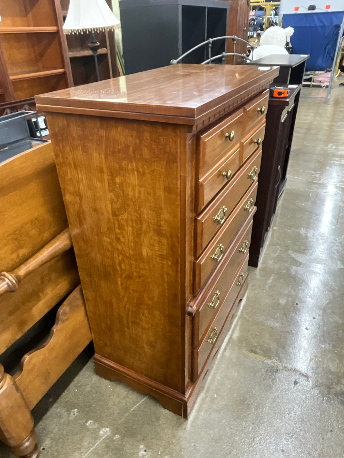 Broyhill Chest Of Drawers