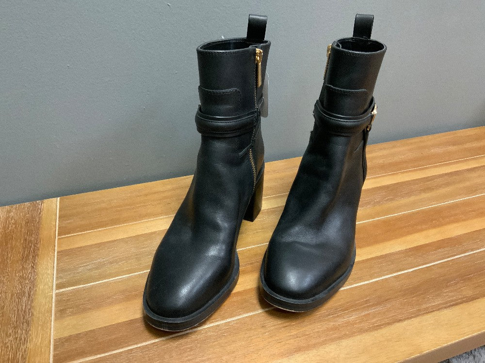 Black Michael Kors Boots Sz 7