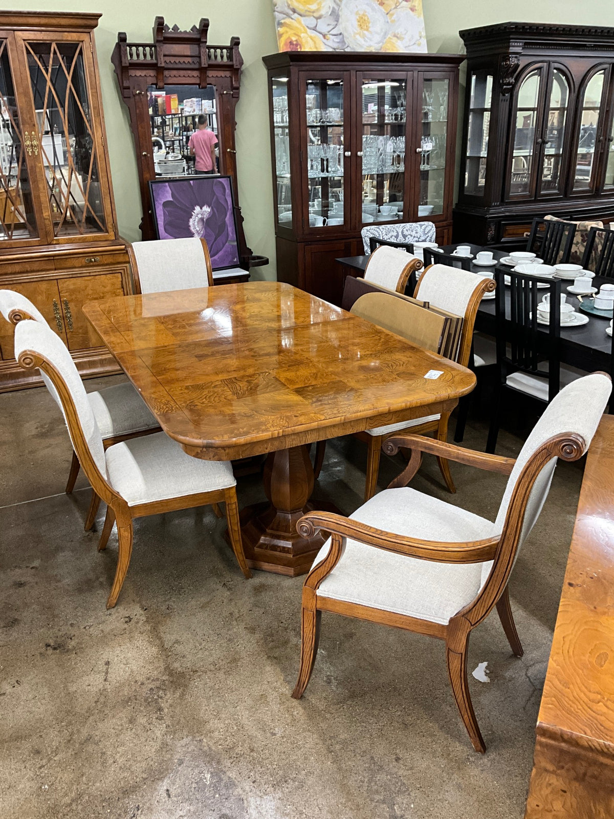 Henredon Table w/ 6 Chairs & 2 Leaves